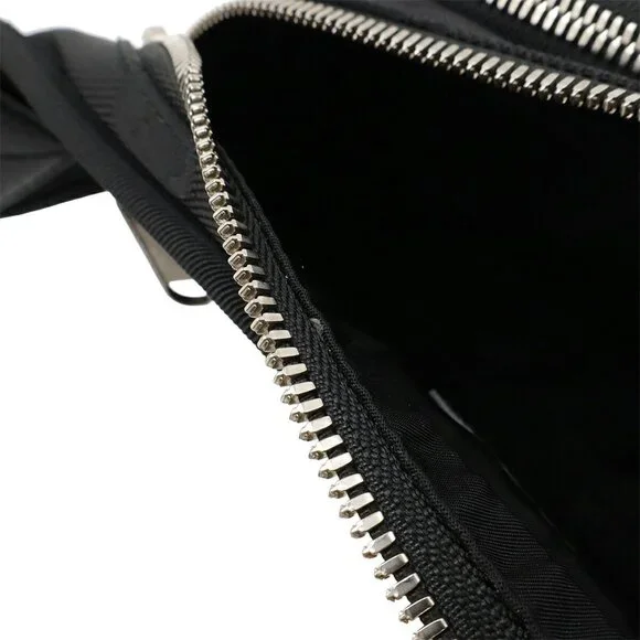 GUCCI Black Leather Fanny Pack - Picture 8 of 10